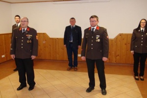 Quelle: FF Roiten&nbsp; Das Kommando (Franz Schöller, Simon Pömmer, David Haag, Bettina Fessl) mit Bürgermeister Josef Wagner