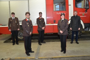 Foto: FF Ober Neustift&nbsp; Stefan Faltin, Bernhard Prock, Stefan Haderer, Anna Wagner, Wahlvorsitz VzBGM DI Christian Laister